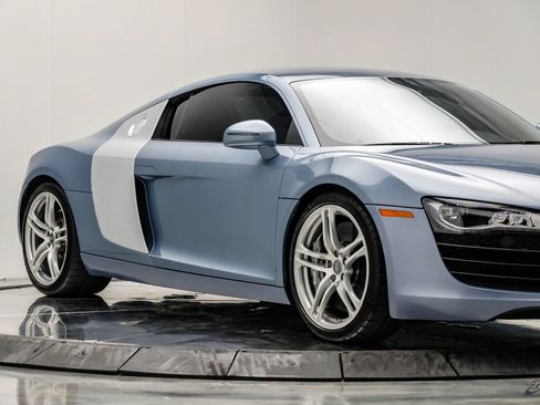 Used 2012 Audi R8 V8 AWD/4WD image 32