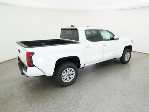 New 2026 Toyota Tacoma SR5 RWD image 12