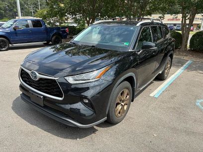 Used 2022 Toyota Highlander Bronze Edition