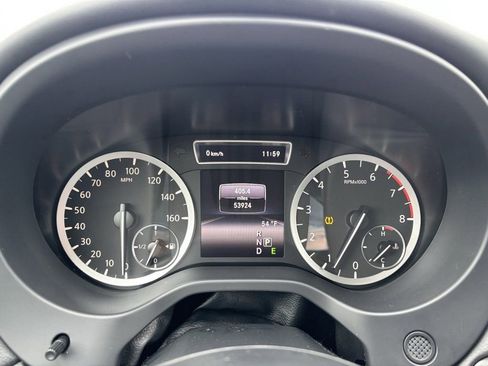 Used 2018 INFINITI QX30 Premium w/ Technology Package image 4