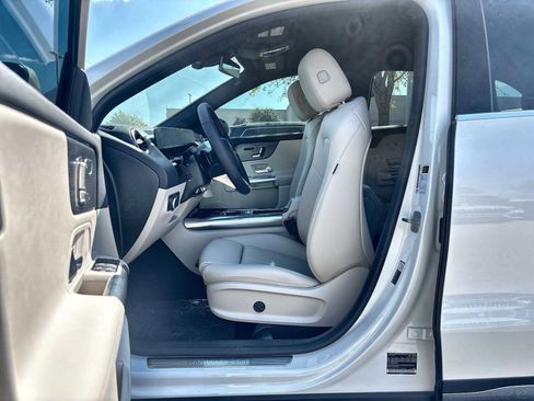 New 2026 Mercedes-Benz GLA 250 image 2