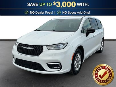 Used 2024 Chrysler Pacifica Touring-L
