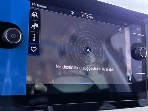 New 2025 Volkswagen Taos SEL image 18