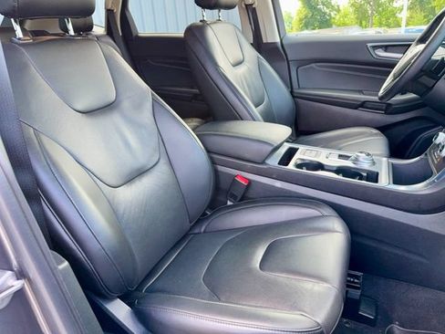 Used 2021 Ford Edge Titanium w/ Equipment Group 301A AWD/4WD image 9