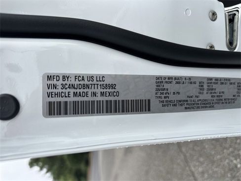 New 2026 Jeep Compass Latitude image 32