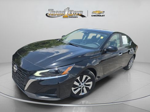 Used 2023 Nissan Altima 2.5 S FWD image 4