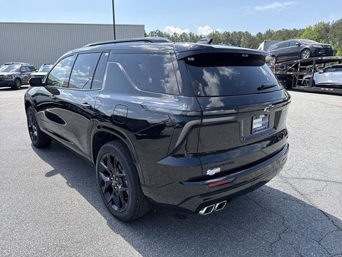 Used 2026 Chevrolet Traverse RS w/ LPO, Floor Liner Package FWD image 5