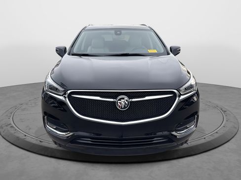 Used 2020 Buick Enclave Premium w/ LPO, Luxury Package image 2