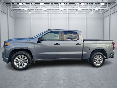 Used 2019 Chevrolet Silverado 1500 Custom w/ Custom Value Package image 2