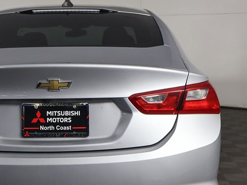 Used 2020 Chevrolet Malibu LS image 13
