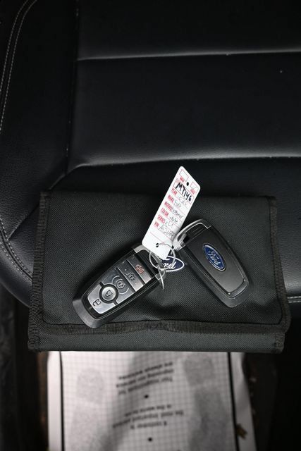 Used 2020 Ford Explorer XLT w/ Equipment Group 202A AWD/4WD image 10