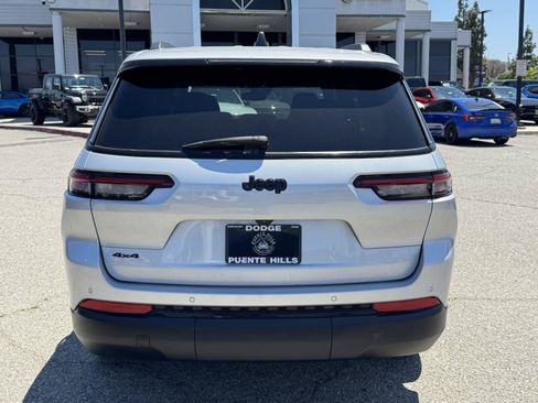 Used 2024 Jeep Grand Cherokee L Laredo AWD/4WD image 6