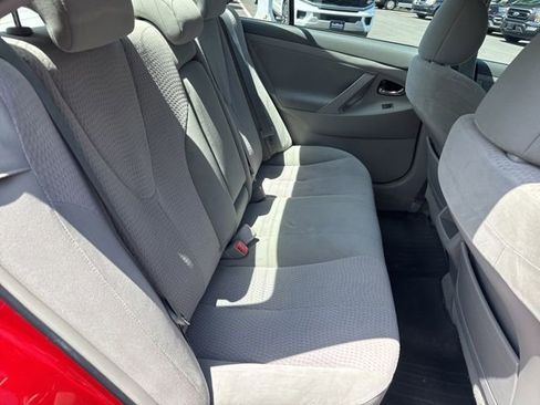 Used 2011 Toyota Camry LE FWD image 12