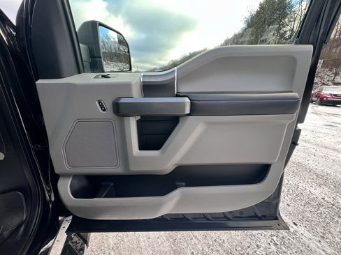 Used 2016 Ford F150 XLT w/ Equipment Group 302A Luxury image 28