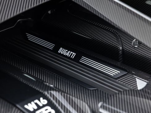 Used 2021 Bugatti Chiron Pur Sport image 59