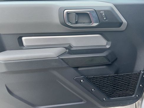 Used 2023 Ford Bronco Big Bend image 9