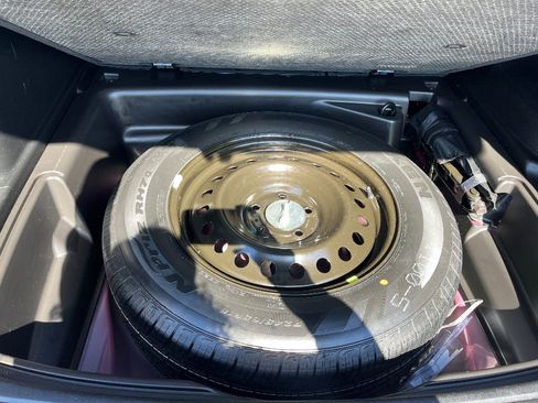 Used 2023 Jeep Grand Cherokee Altitude image 13