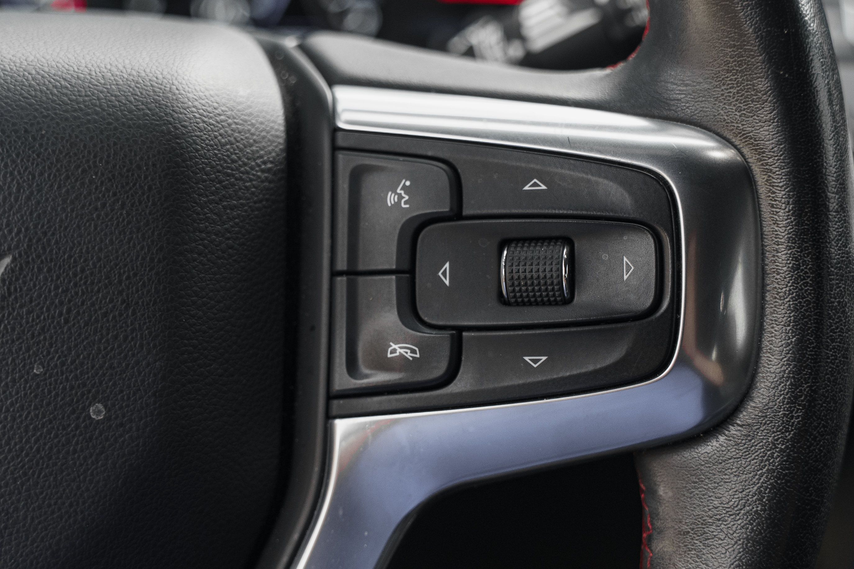 Used 2020 Chevrolet Blazer RS AWD/4WD image 17
