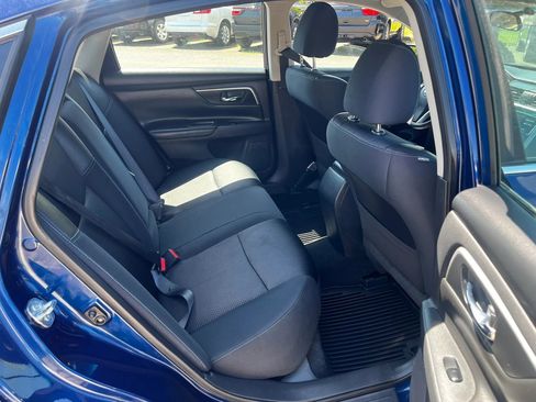 Used 2017 Nissan Altima 2.5 SR FWD image 14