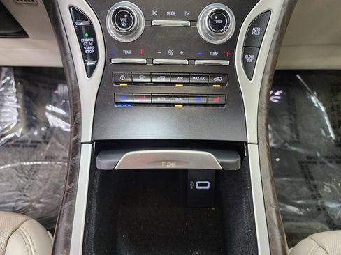 Used 2018 Lincoln MKX Reserve w/ Lincoln MKX Climate Package AWD/4WD image 21