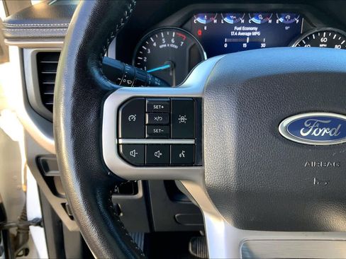 Used 2024 Ford Expedition XLT RWD image 24
