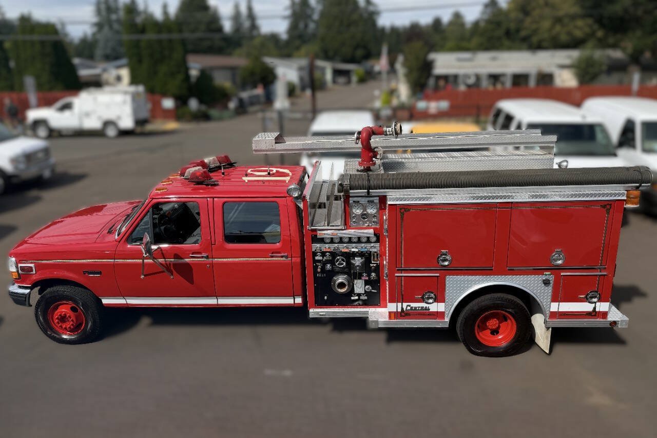 Used 1995 Ford F450 2WD Regular Cab Super Duty image 2