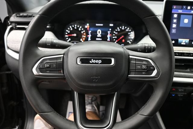 Used 2024 Jeep Compass Latitude AWD/4WD image 13