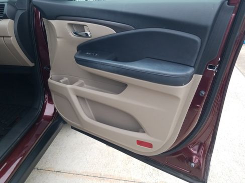 Used 2019 Honda Pilot EX image 16