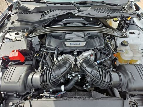 Used 2025 Ford Mustang GT Premium w/ GT Performance Package RWD image 29