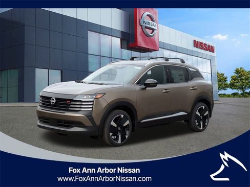 New 2026 Nissan Kicks SR w/ Cold Weather Package image 1