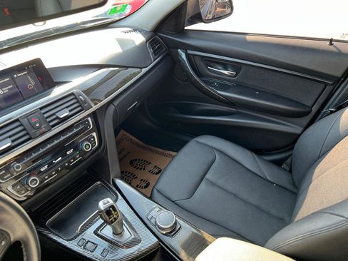 Used 2018 BMW 320i xDrive Sedan AWD/4WD image 22