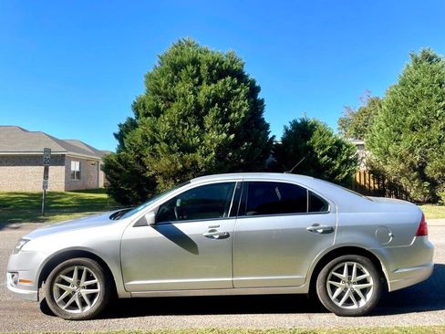 Used 2012 Ford Fusion SEL image 2