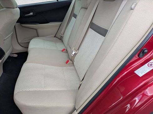Used 2014 Toyota Camry LE FWD image 17