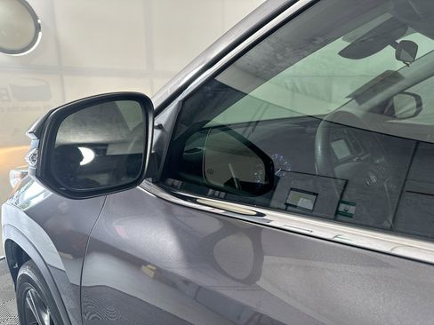 Used 2019 Toyota Highlander LE FWD image 10