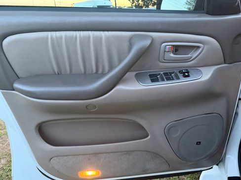 Used 2006 Toyota Sequoia Limited image 20