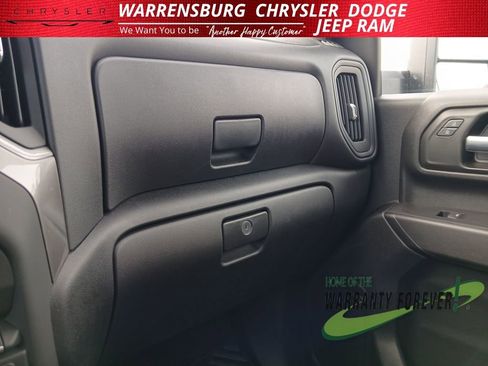 Used 2025 Chevrolet Silverado 2500 Custom w/ Custom Value Package image 22