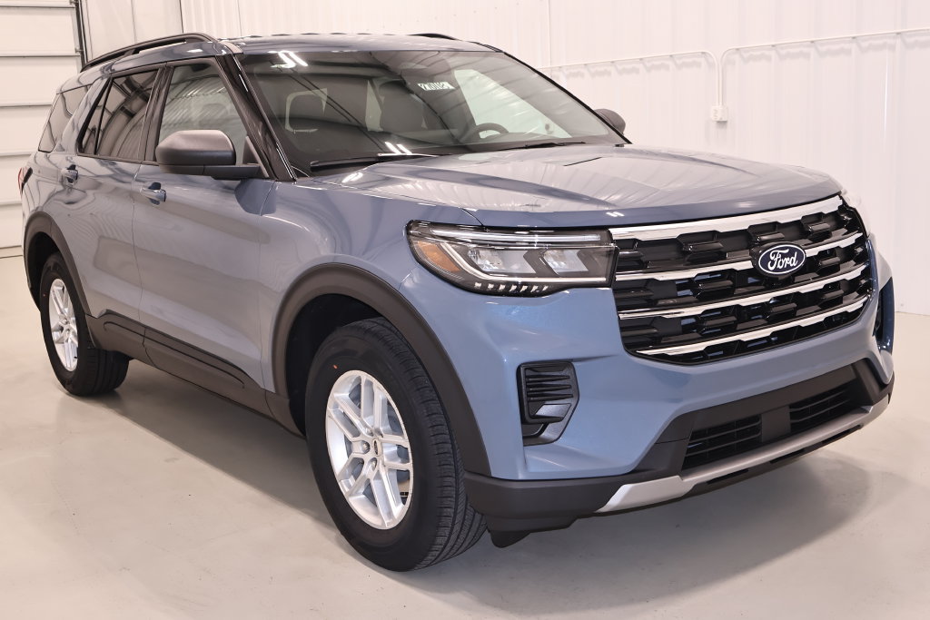 New 2027 Ford Explorer Active AWD/4WD image 3
