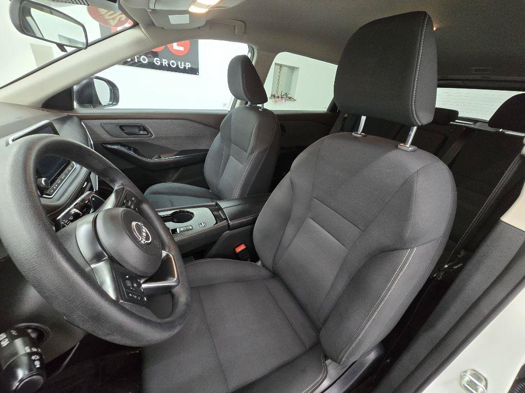Used 2023 Nissan Rogue S FWD image 11