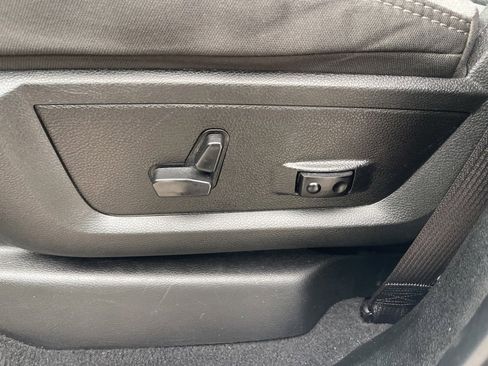 Used 2024 RAM 3500 Big Horn image 22