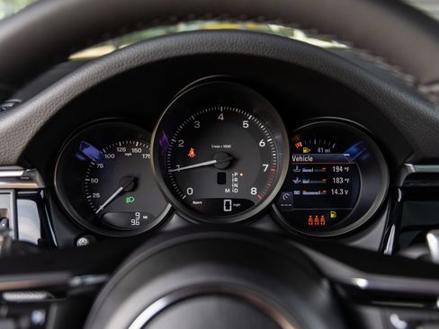 New 2026 Porsche Macan AWD/4WD image 27