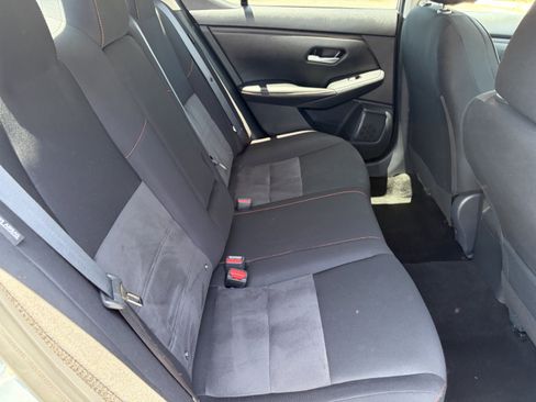 Used 2025 Nissan Sentra SR FWD image 12