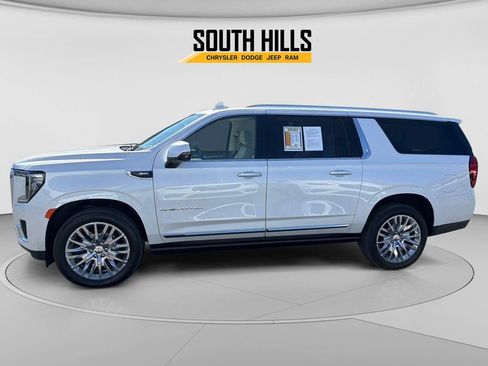 Used 2024 GMC Yukon XL Denali AWD/4WD image 4