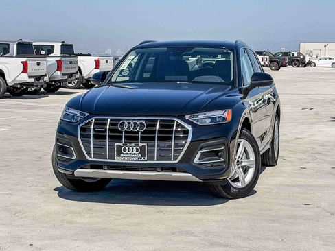Used 2023 Audi Q5 2.0T Premium w/ Convenience Package AWD/4WD image 1