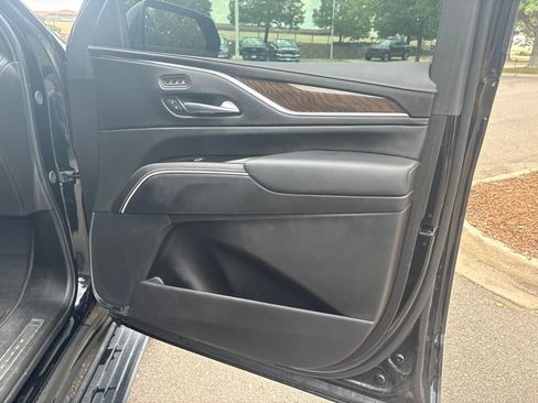 Used 2024 Cadillac Escalade Sport Platinum w/ LPO, ONYX Package AWD/4WD image 25
