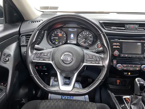 Used 2017 Nissan Rogue SV AWD/4WD image 26