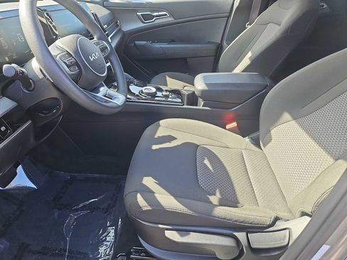Used 2024 Kia Sportage LX image 14