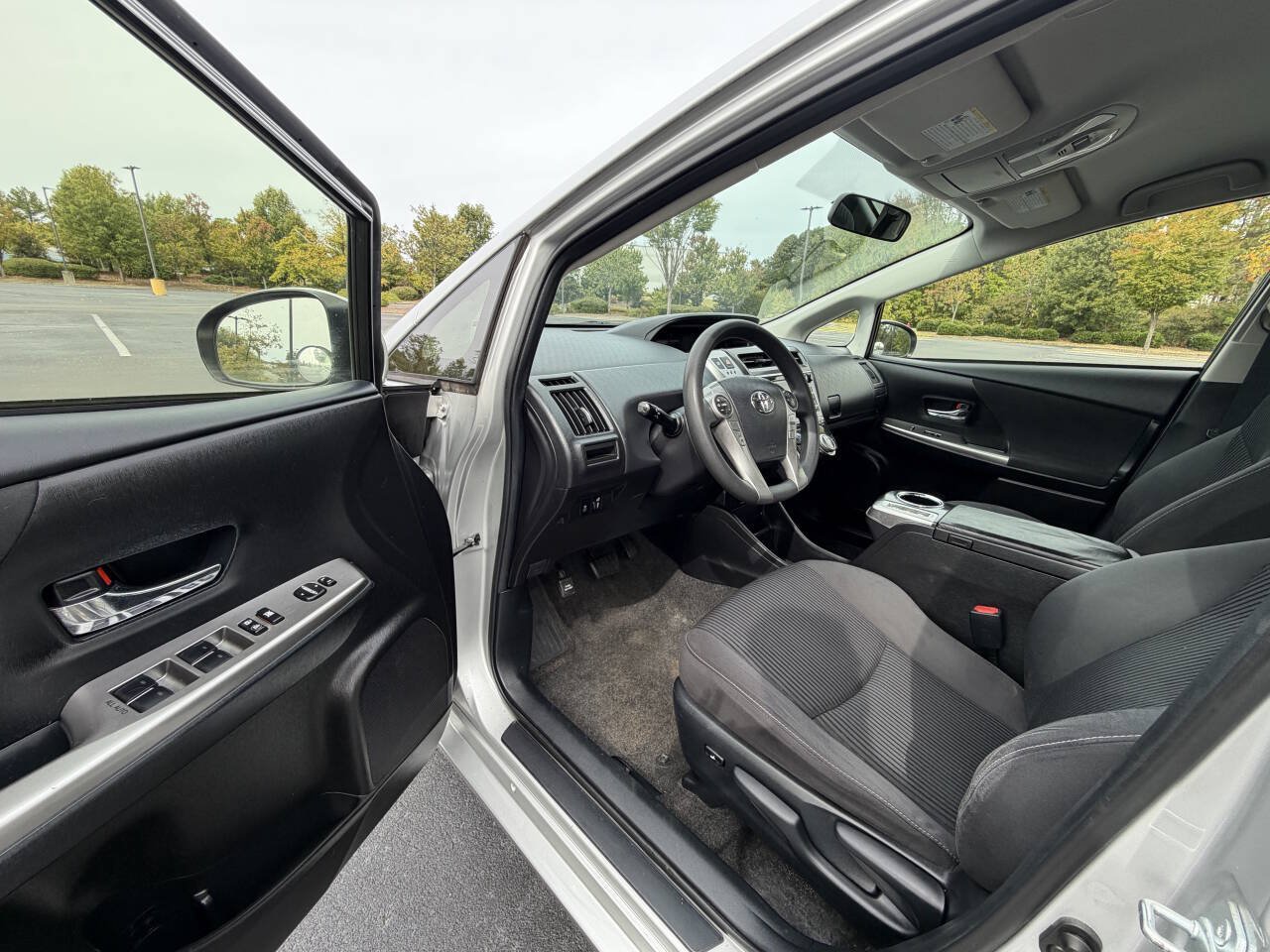 Used 2015 Toyota Prius V Three FWD image 10