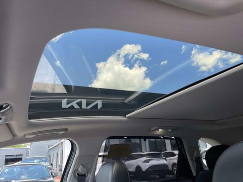 Used 2023 Kia Sorento SX AWD/4WD image 23