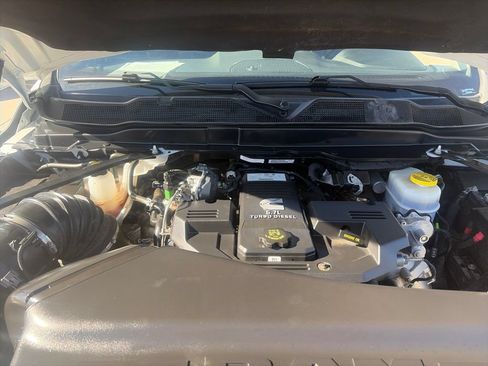 Used 2024 RAM 2500 Laramie AWD/4WD image 31