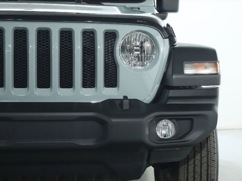 Used 2023 Jeep Wrangler Sport AWD/4WD image 7